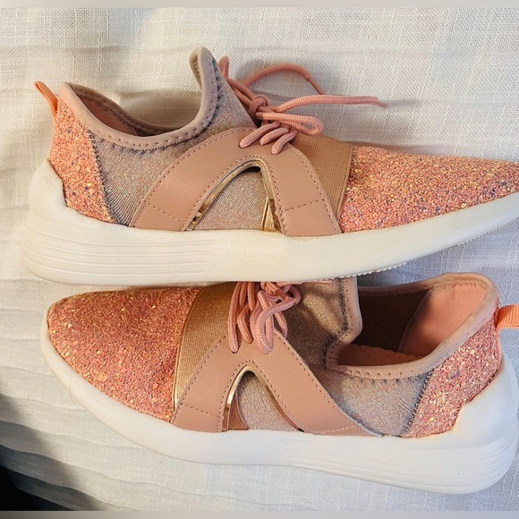 Roxy Rose tennis shoes size 9 pink with glitter - Picture 1 of 6